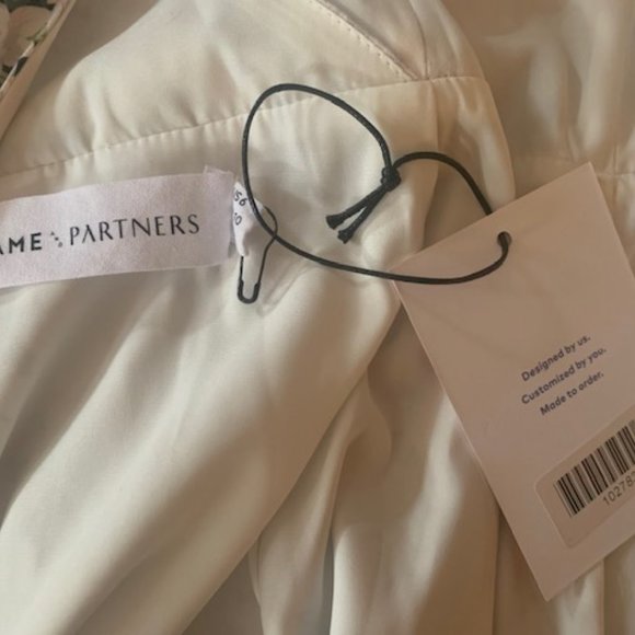 Ruffle Skirt Wrap Dress (Fame & Partners, Size 6) - Picture 7 of 9